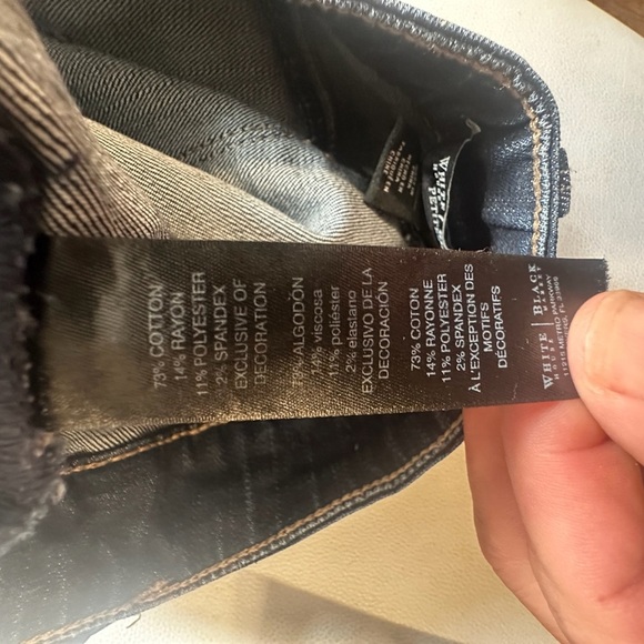 White House Black Market Blue Cropped Leg Jeans with Distressed Details Size 4P - Picture 8 of 9